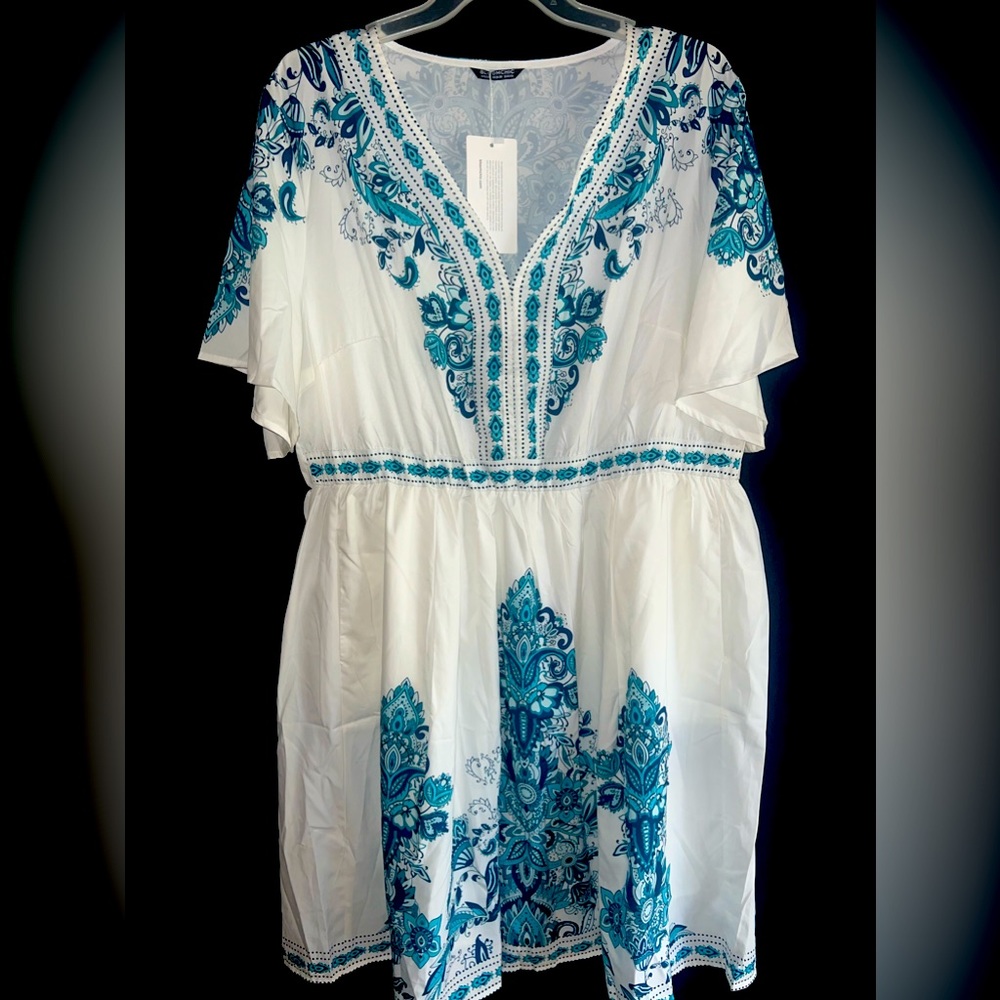 Short floral spring/summer women’s dress